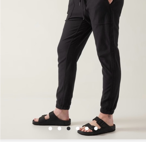 Athleta Farallon joggers in olive green - Picture 5 of 14